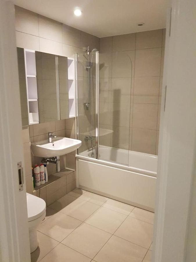 High View Two Bedroom Apartment In Woolwich Лондон Экстерьер фото